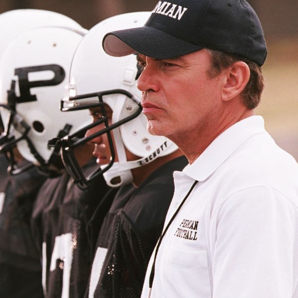 Friday Night Lights (2004) Peter Berg Synopsis, Characteristics